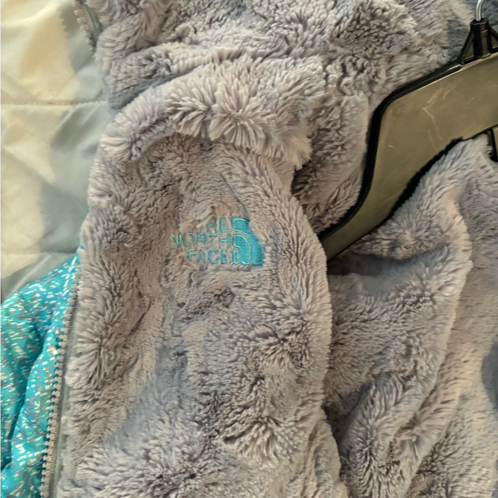 THE NORTH FACE GIRL REVERSIBLE JACKET. - Picture 4 of 7